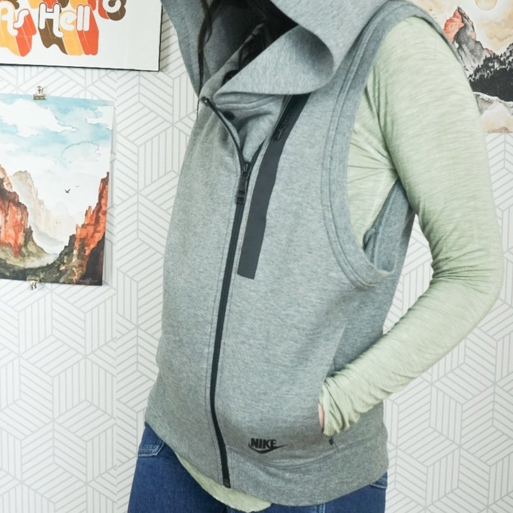 Nike Hooded Tech Vest Asymmetrical Zip